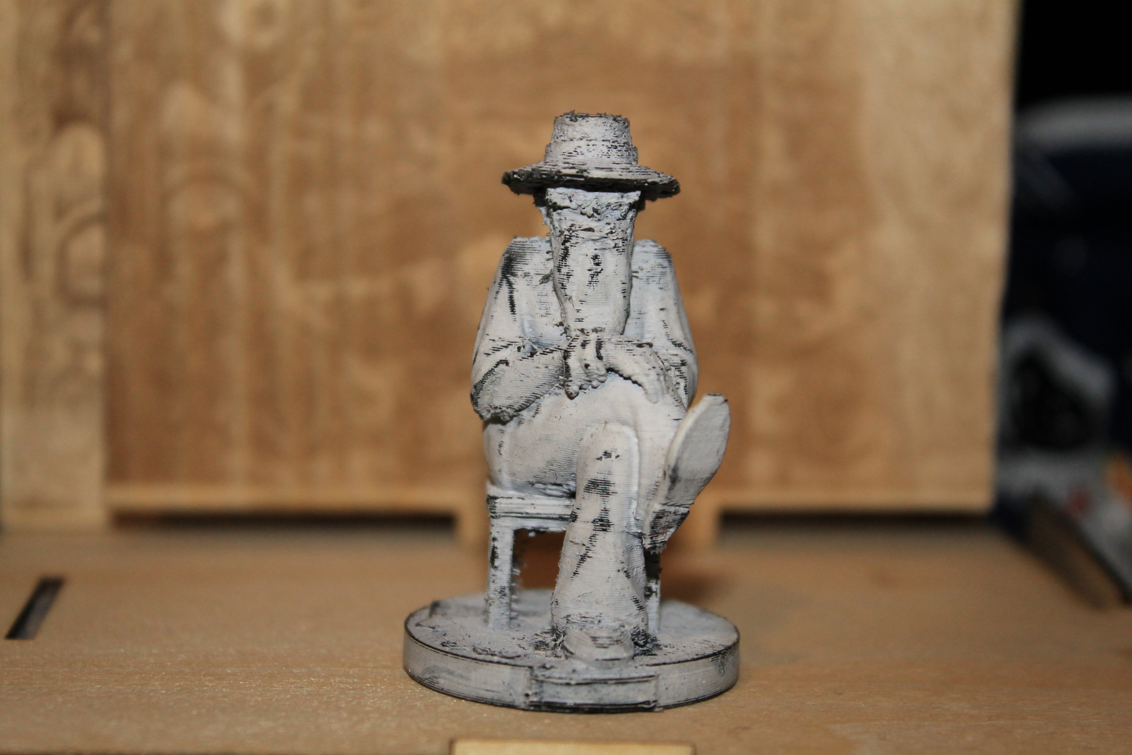090 Custom by TKBROS — Don Memo | Figura Coleccionable Resina Pintada a Mano