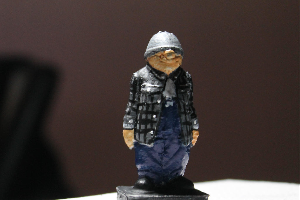 090 Custom by TKBROS — Silencio | Figura Coleccionable Resina Pintada a Mano