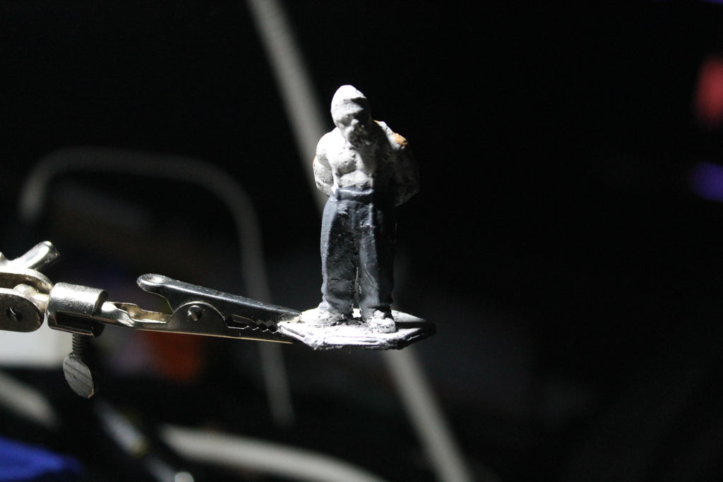 090 Custom by TKBROS — Oso | Figura Coleccionable Resina Pintada a Mano