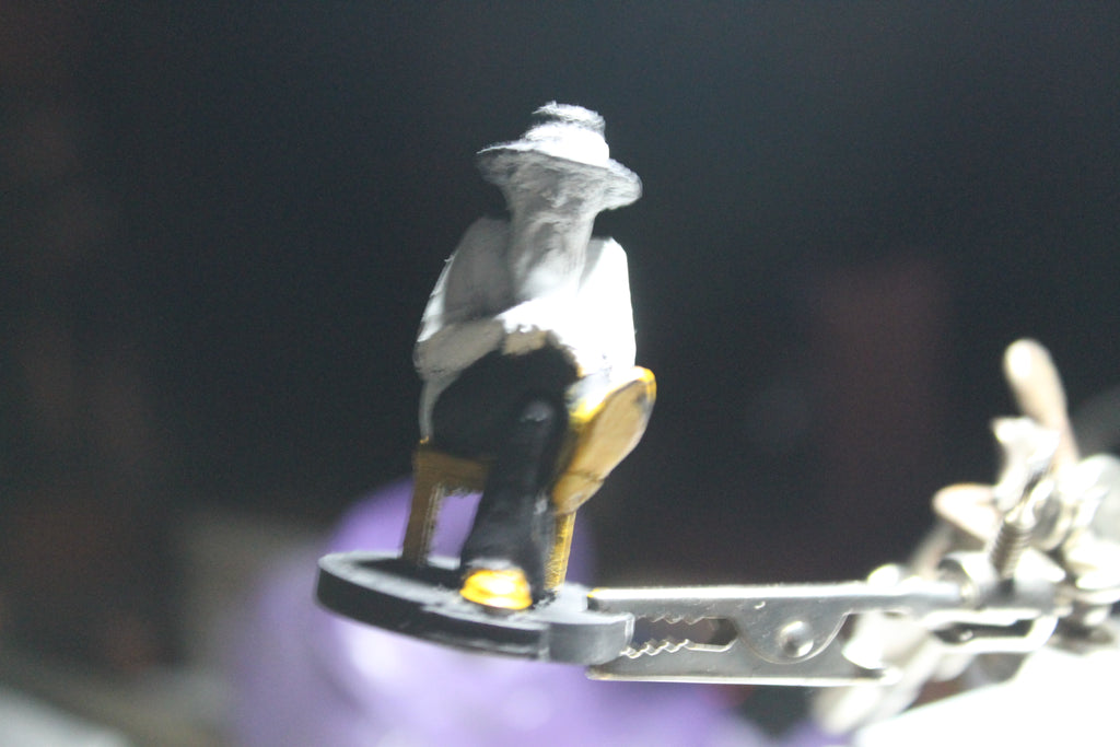 090 Custom by TKBROS — Don Memo | Figura Coleccionable Resina Pintada a Mano