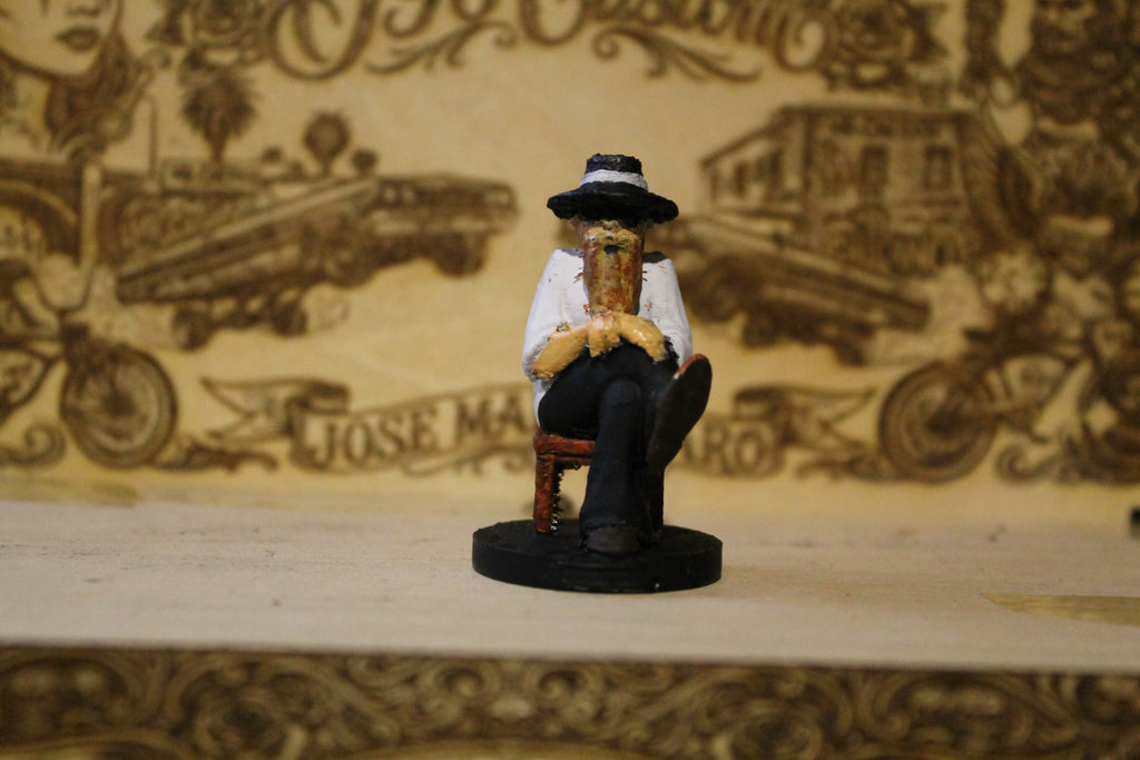090 Custom by TKBROS — Don Memo | Figura Coleccionable Resina Pintada a Mano
